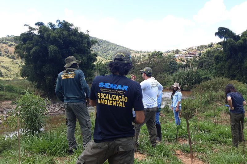 Área-alvo de recuperação ambiental no riacho Gualaxo do Norte, em Mariana (MG)